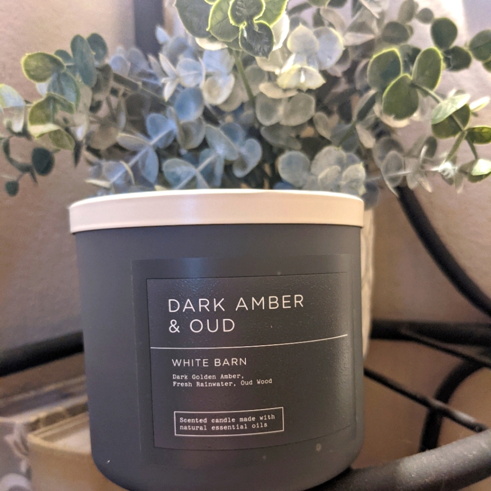 Dark Amber & Oud Candle